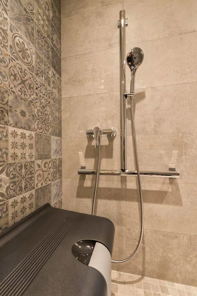 קסטלאנטה Nouvel Hotel Du Commerce 3*,  צרפת