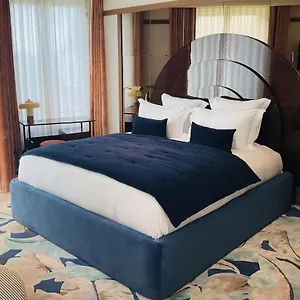 https://waldorf-madeleine.fr-paris.fr