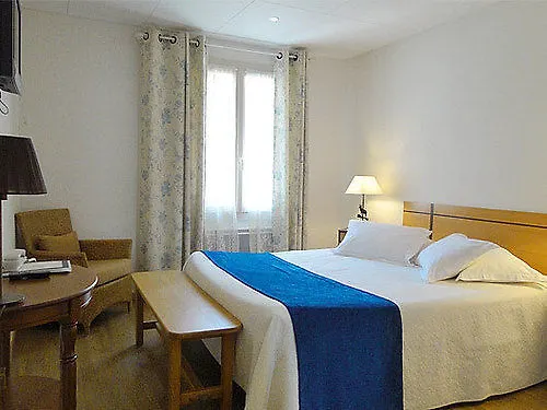 Nouvel Hotel Du Commerce Кастеллан